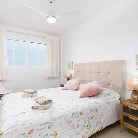 Home2book Esmeralda Beach, Resid Playa Paraiso *