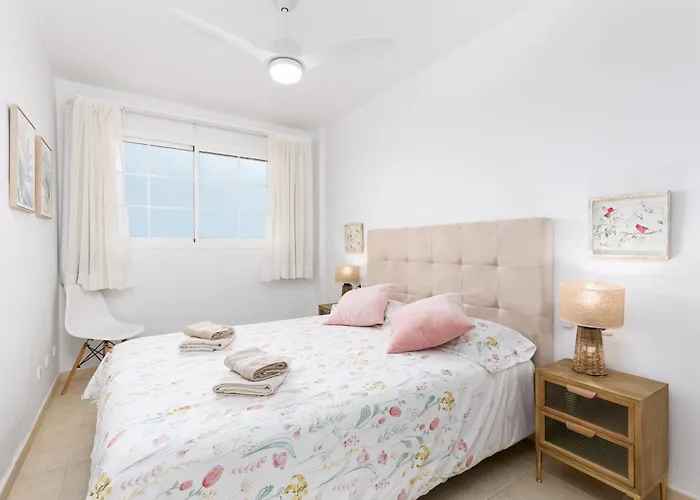 Home2book Esmeralda Beach, Resid Playa Paraiso *